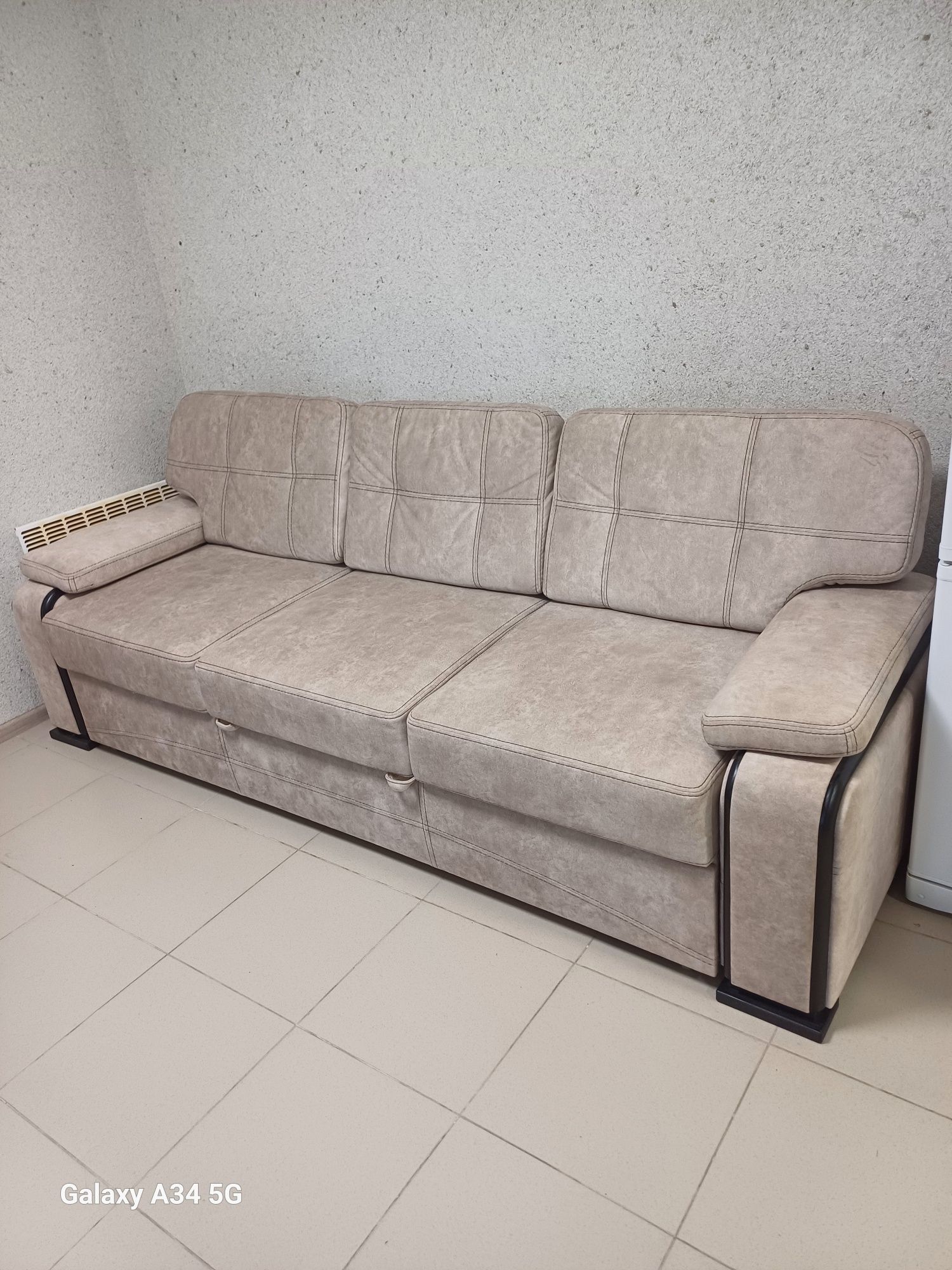 Продам розкладний  диван