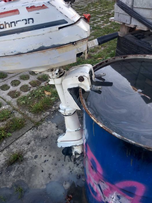 Silnik  zaburtowy  Johnson  4.0