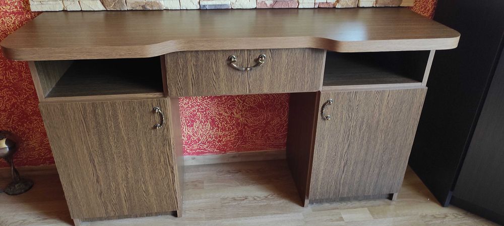 Toaletka biurko zrobiona na styl retro