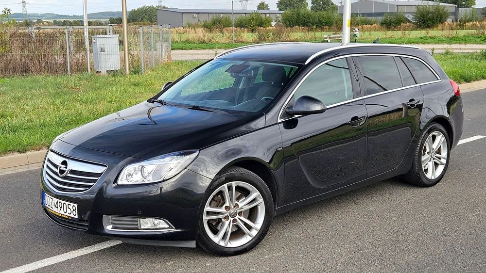 Opel Insignia 2.0 CDTI 160KM BiXenony Ledy NawiPL 6Biegów Kubełki Klimatronik Koła18