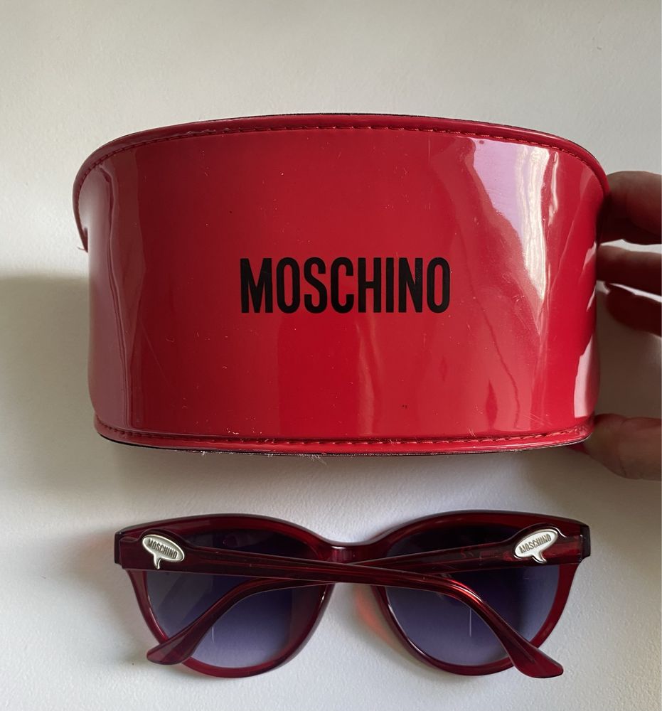 okulary przeciwsłoneczne Moschino