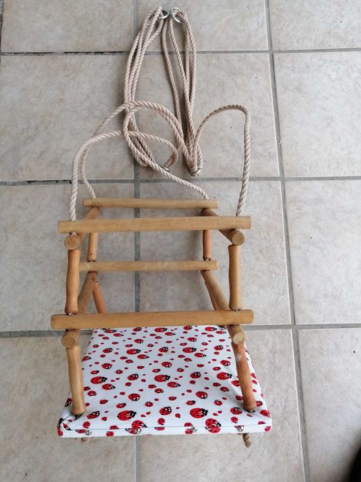 Baloiço em Madeira para Bebé