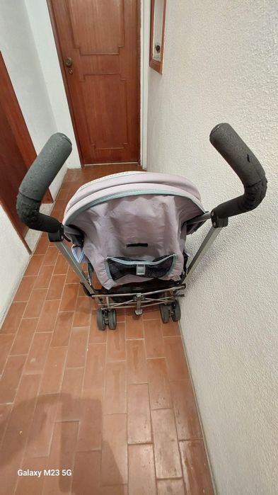 Carrinho bebé marca Maclaren