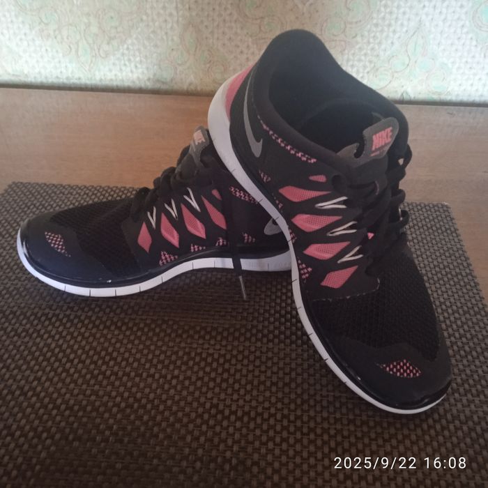 Кросівки Nike Free 5.0.  Розмір 37,5