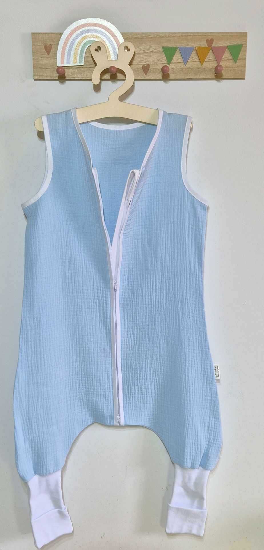 MUŚLIN- Śpiworek z nogawkami wywijane skarpet 0,5 tog Kolor Baby blue