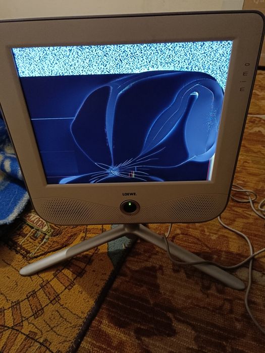 дизайнерський РК-телевізор Loewe Mimo 15.