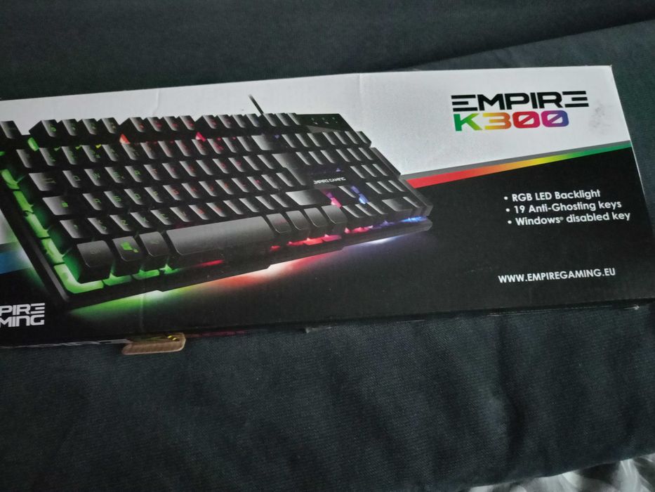 Klawiatura RGB K300