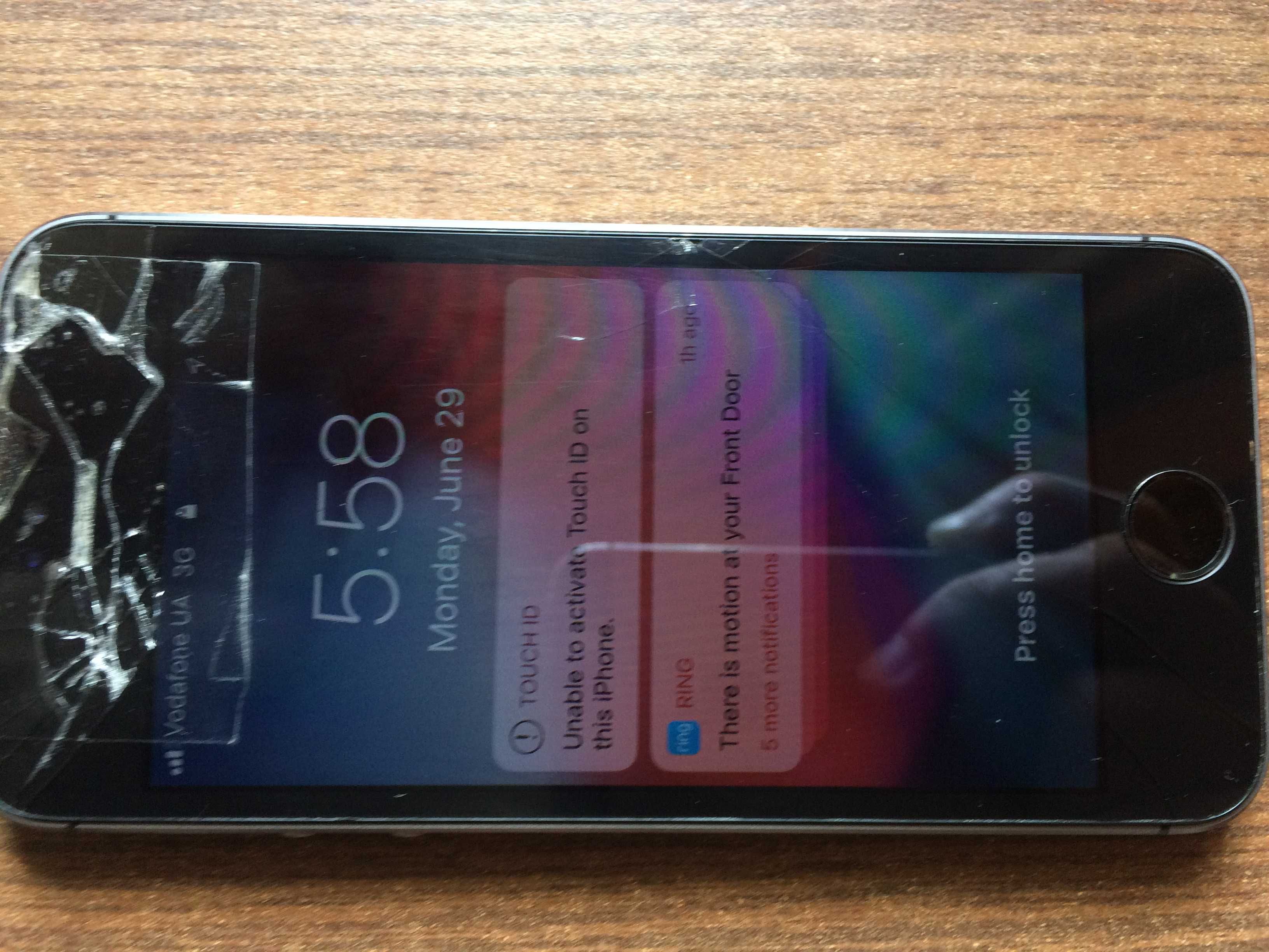 iPhone 5S neverlock 16GB на запчасти + вторая батарея или обмен