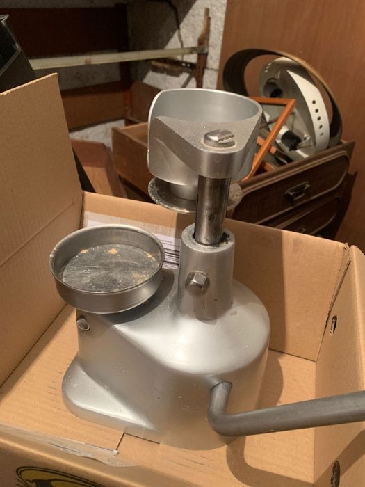 Máquina modeladora de hambúrguer manual ( negociável)