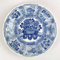 Prato Kangxi porcelana da China, circa 1960