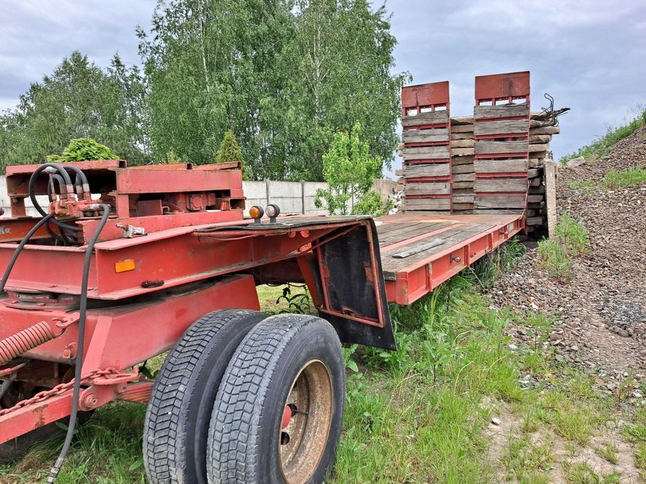 przyczepa niskopodwoziowa z najazdami ładowność 18 ton