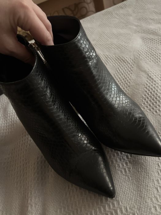 Продам жіночі черевики Albano