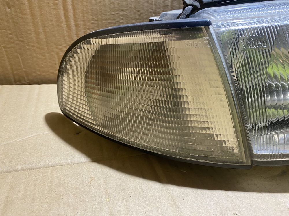 Lampa Prawa Przednia Prawy Przód Audi A4 B5