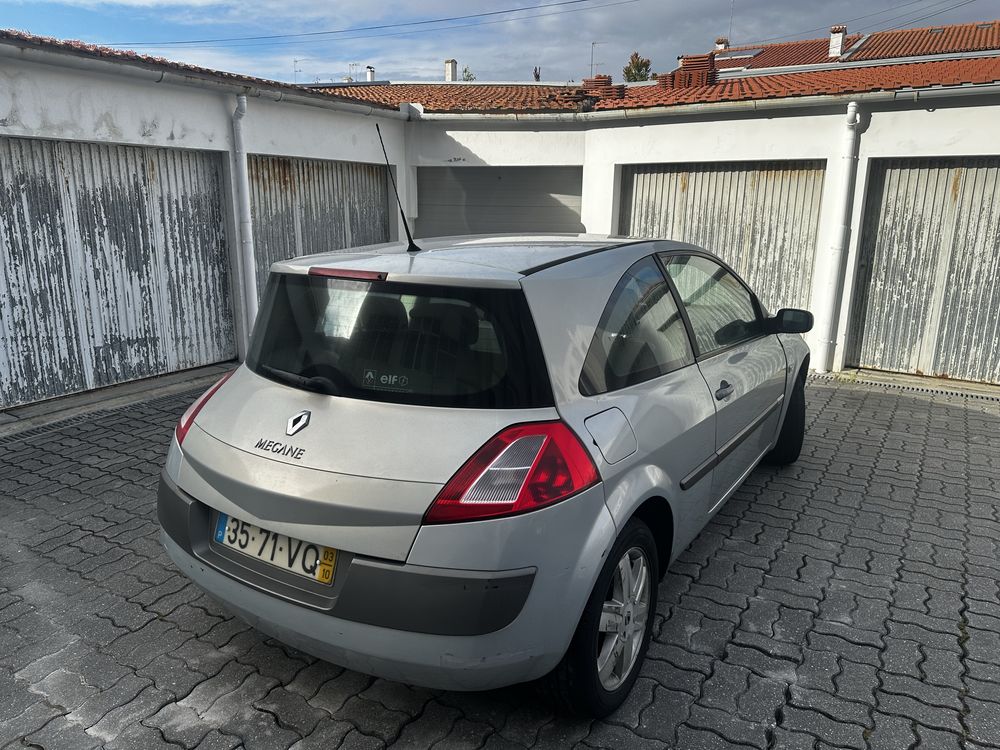 VENDO MEGANE 1.4 gasolina coupé