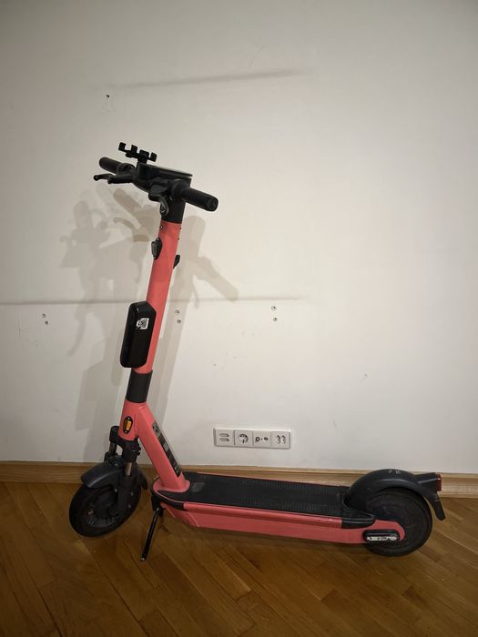 Електросамокат фірми segway