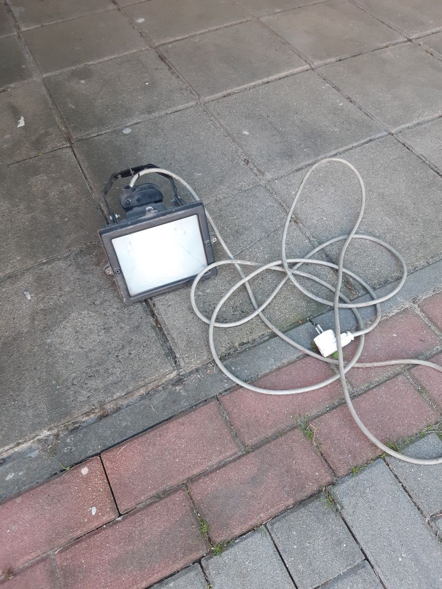 Halogen 500W z kablem