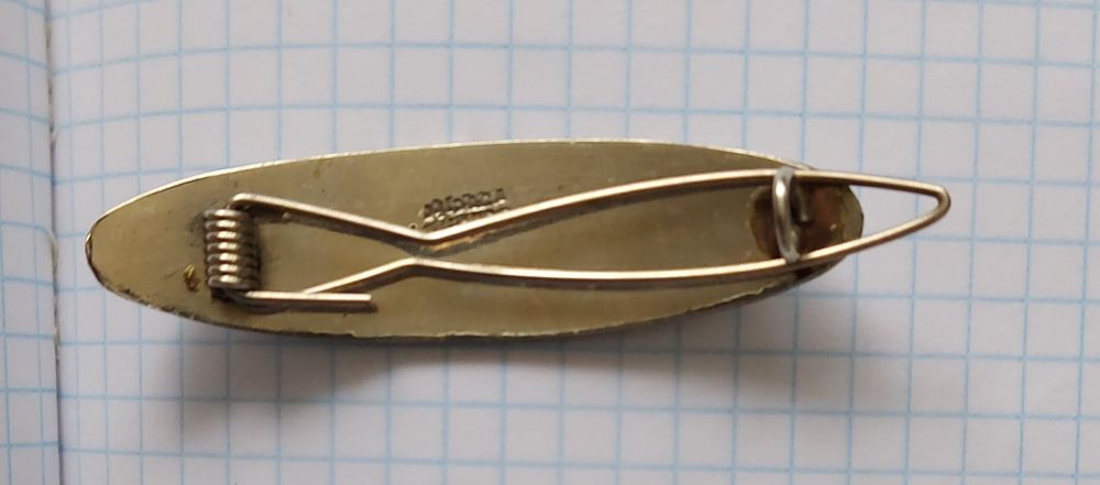 Заколка эмаль перламутр Alpaca mexico