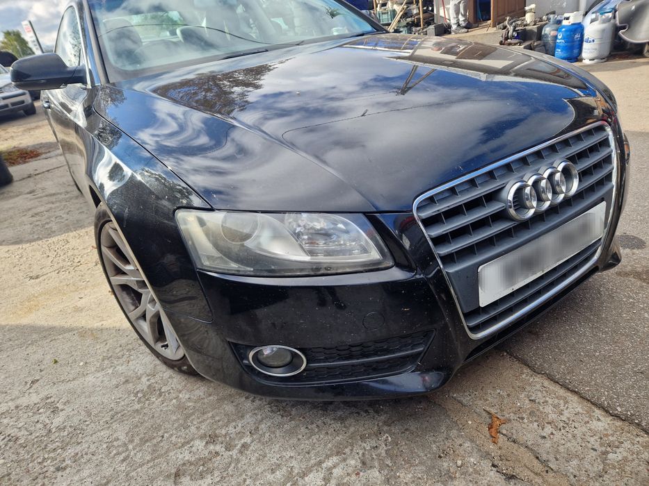 Zderzak przód Audi A5 8T coupe 07- LY9B