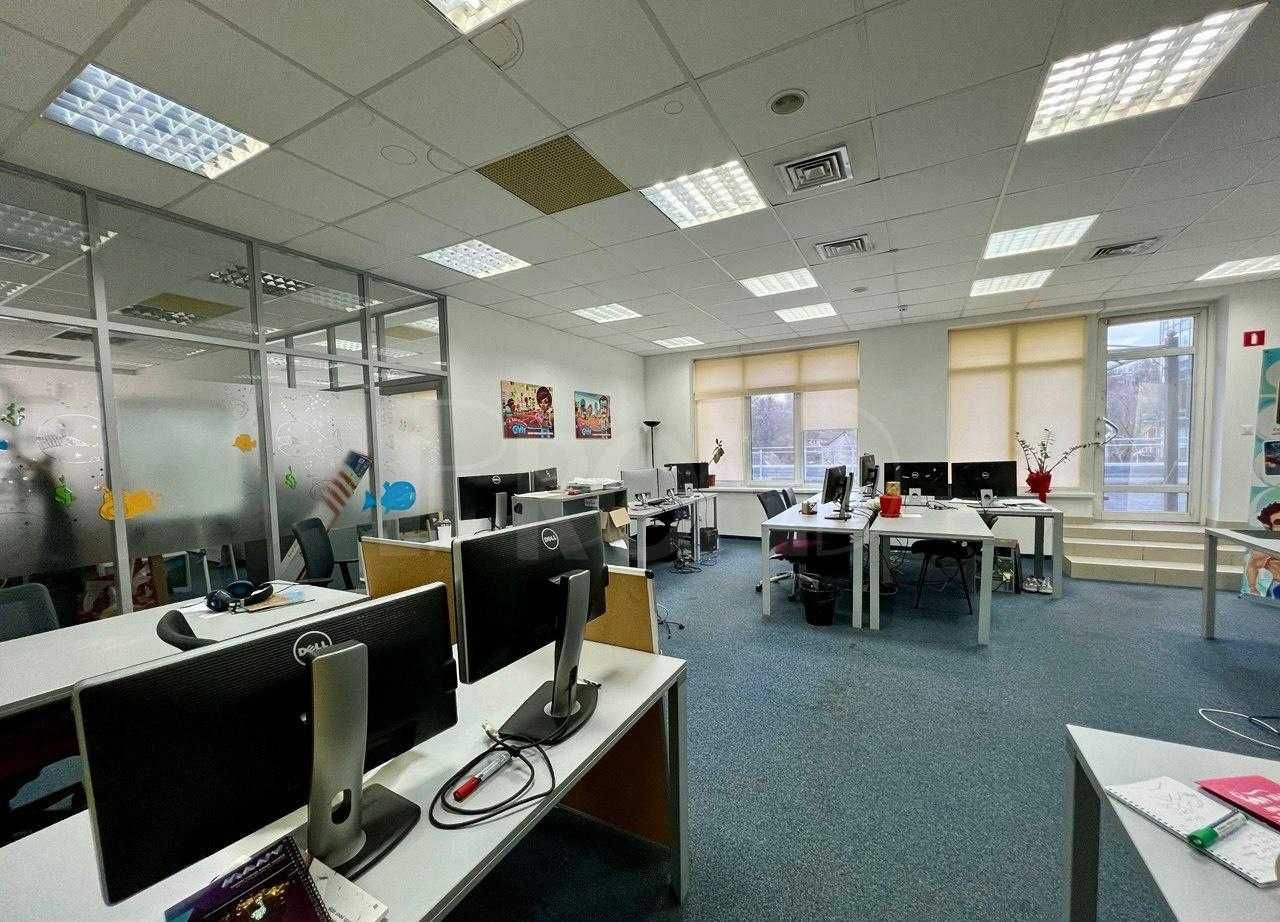 БЕЗ% продаж окремої будівлі вул Нововокзальна (3675 м2)