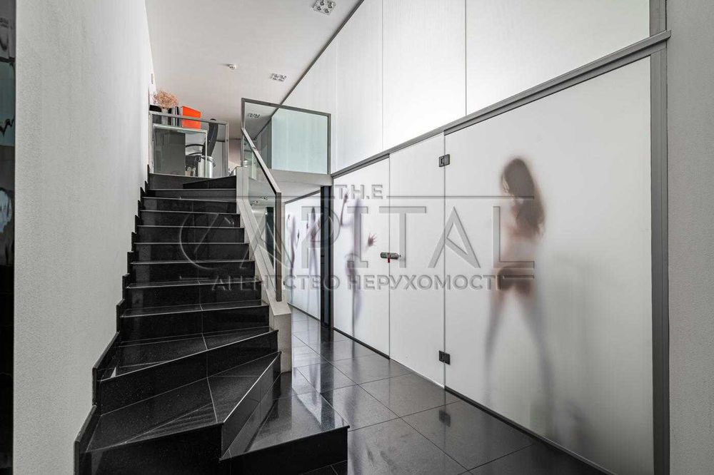 Продаж приміщення 428 м2 під клініку, Турівська 32, Подільський р-н