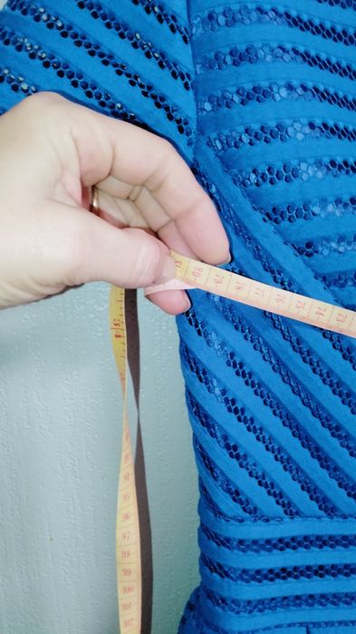 Котельное платье красивого синего цвета 36-38 размера б/у