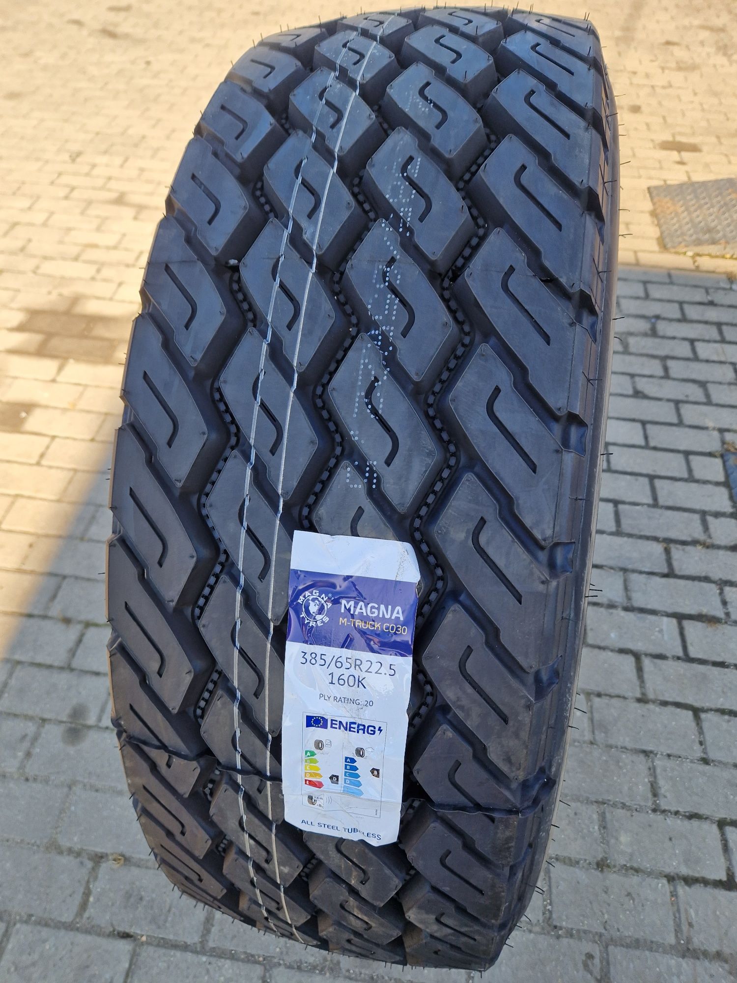 Nowe opony 385/65R22,5 MAGNA Naczepa Budowlana Engineered in Holland