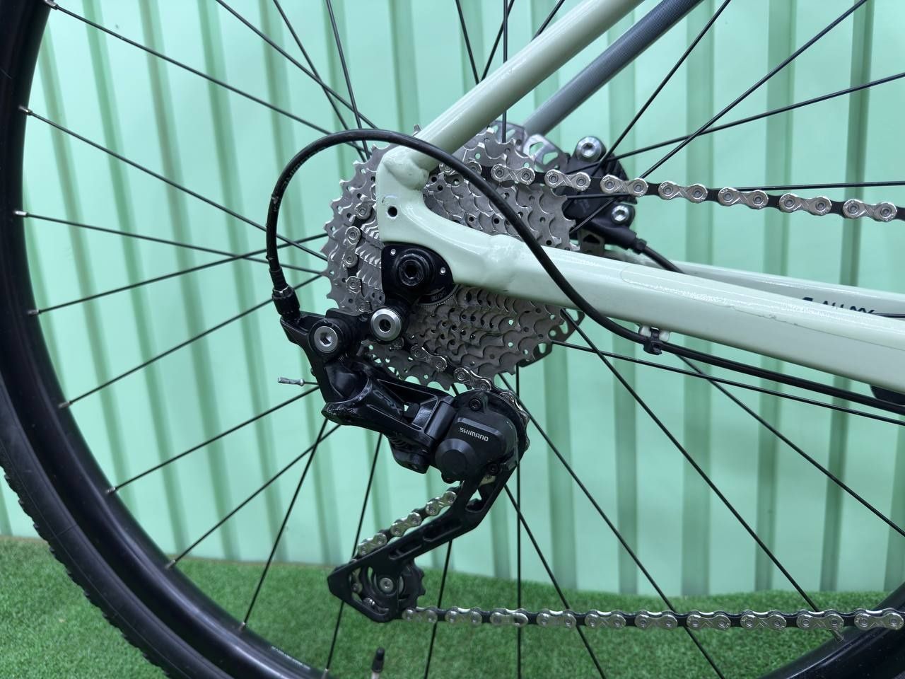 Гравійний велосипед L 28 shimano GRX Giant Revolt 1 2021рік