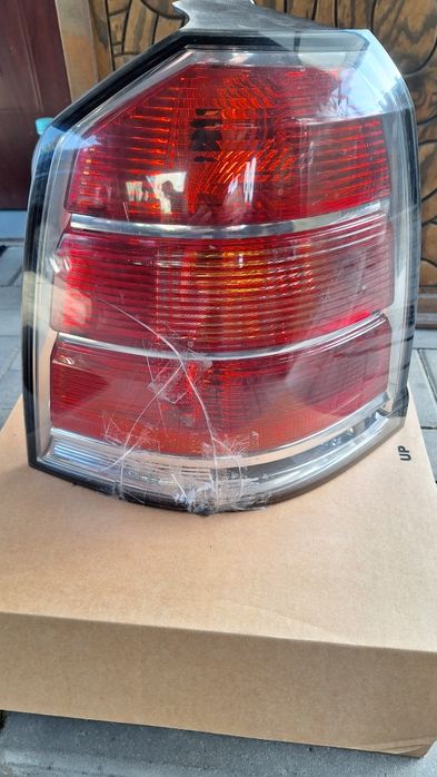 Tylna lewą lampa  Zafira b