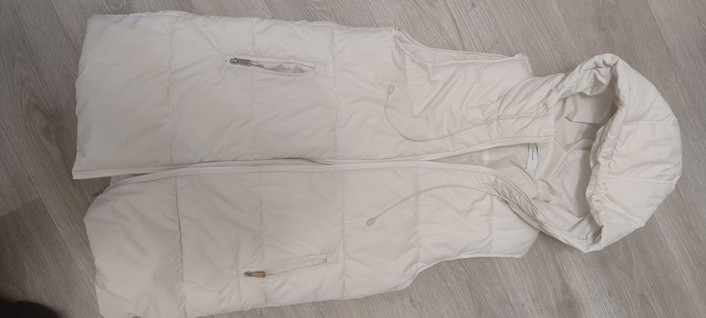 Жилет з капюшоном Reserved Жилетка