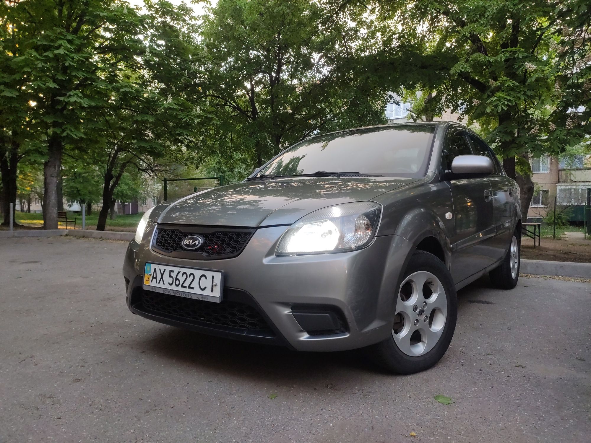 Авто Kia Rio 2011 рік(Власник з салону)