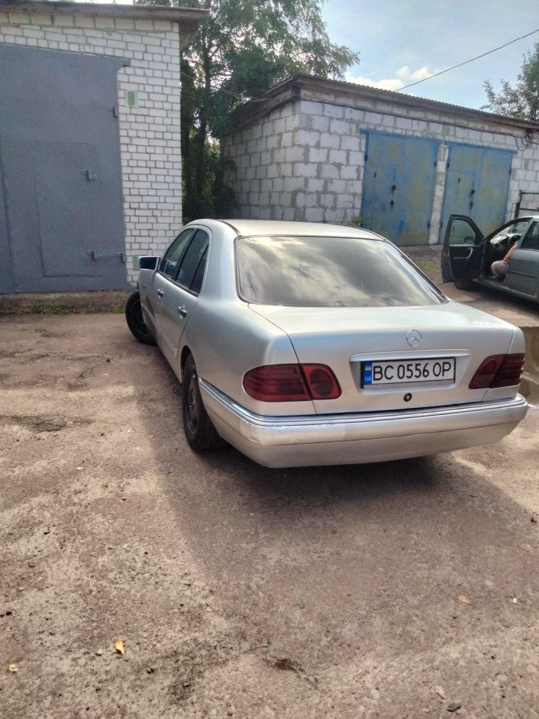 Авто с пробегом Мерседес w210