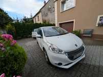 Peugeot 208 Peugeot 208 • 2012 • Manual • 1.2 Benzyna