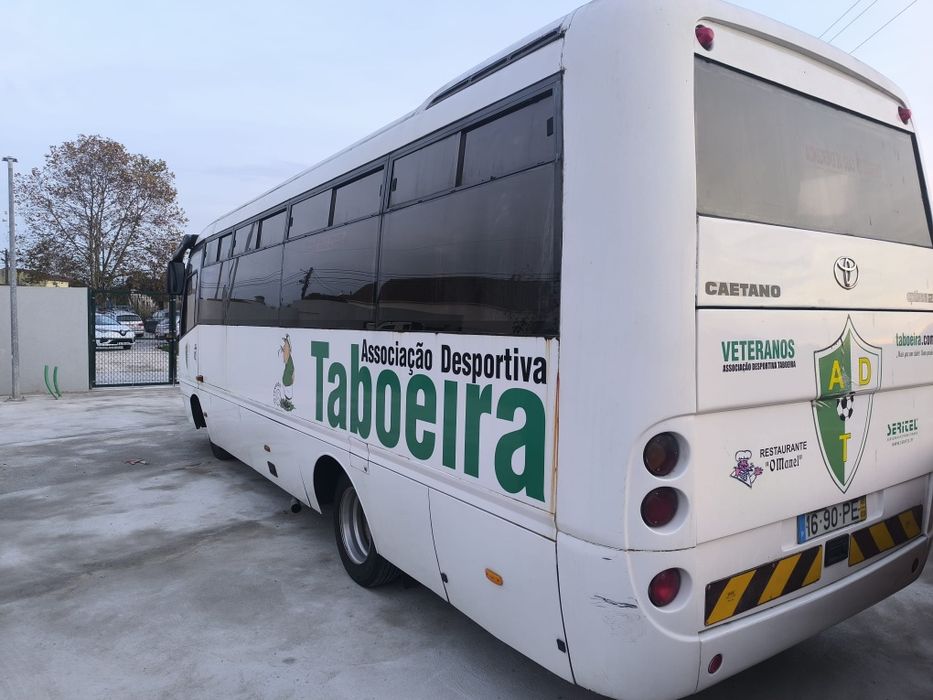 Autocarro 28 lugares