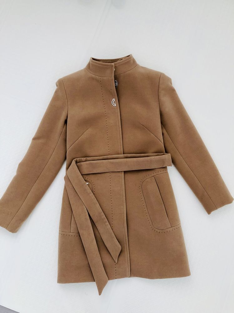 Пальто куртка кашемірове кашемір шерсть коричневе пояс осінь