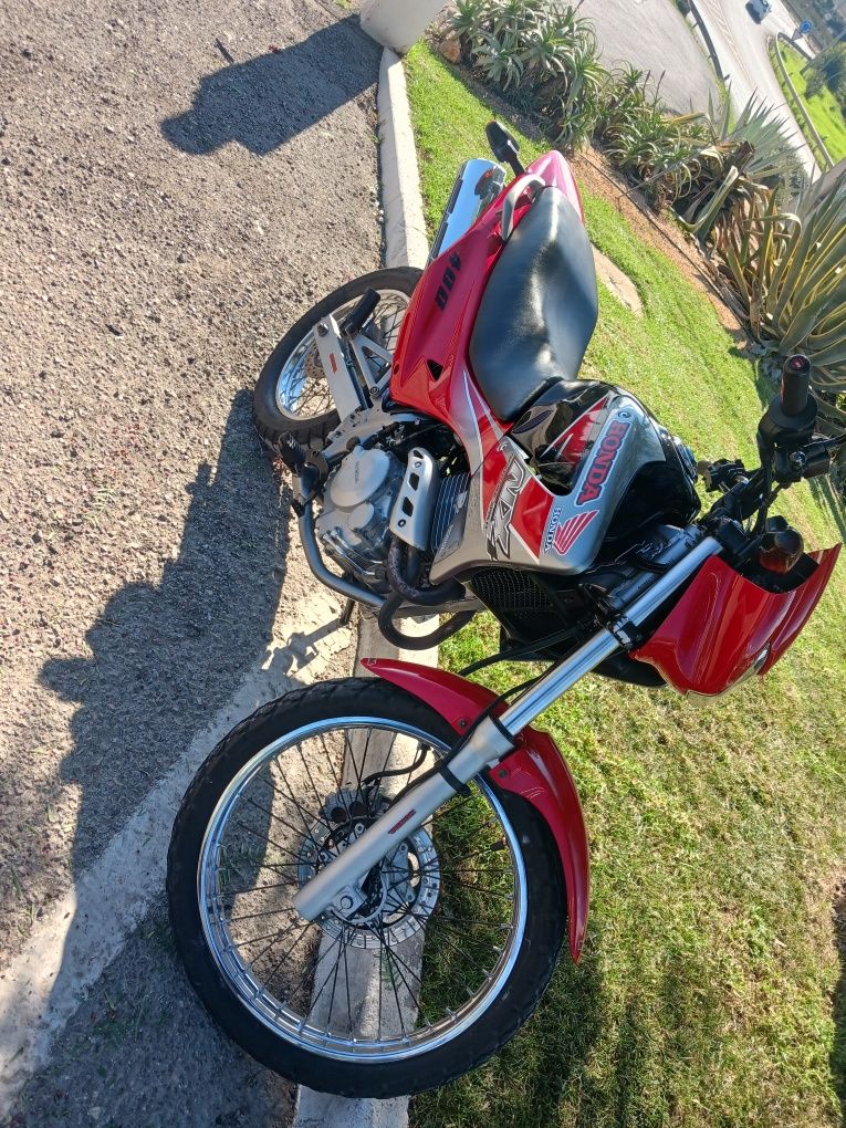 Honda nx4 falcon 400
