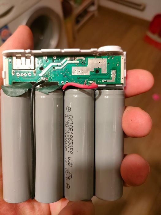 Повербанк volkswagen 12000mah реальні