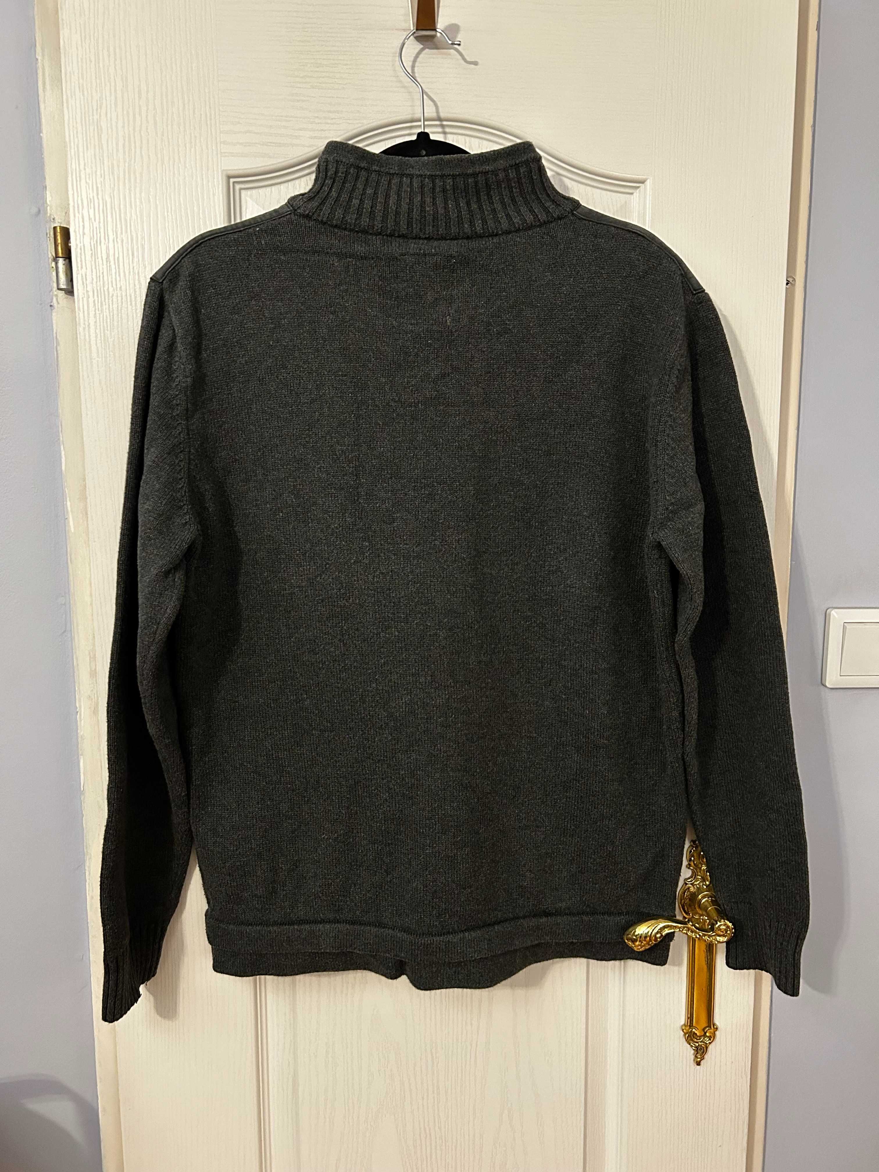 Męski ciepły bawełniany sweter ze stójką roz: L khaki militarny TKMaxx