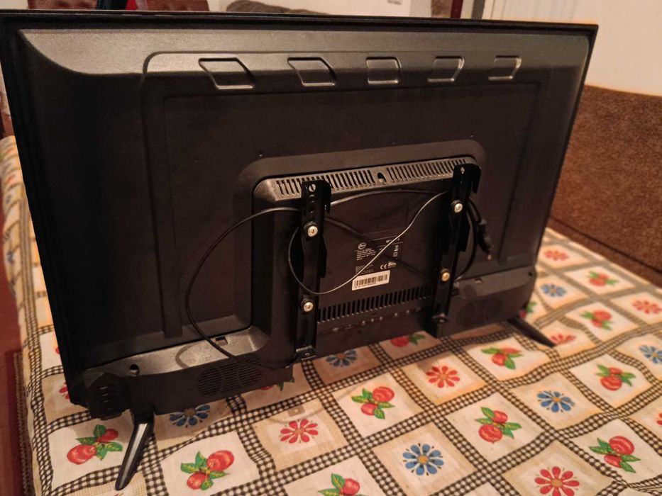 Televisão Smart 32 " LED TV em ótimo estado , comprei uma nova!