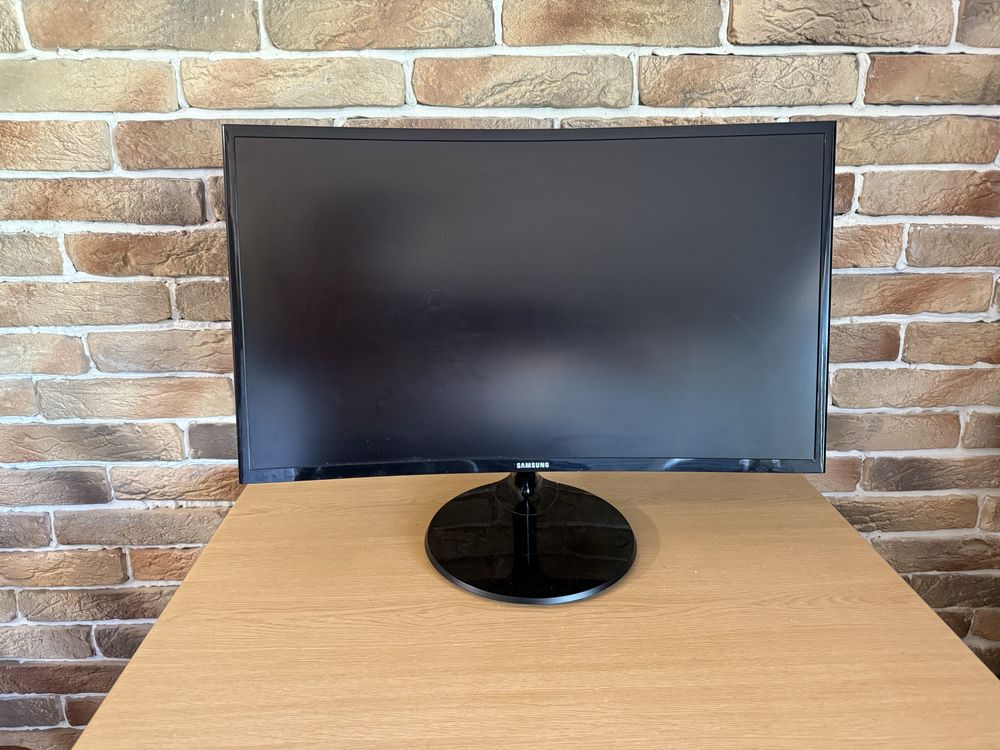 Продам монитор Samsung C27F39FHI