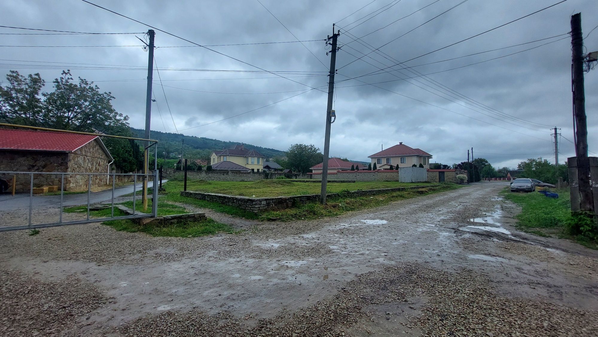 Продам 16 соток. Пр-т Незалежності,106к.