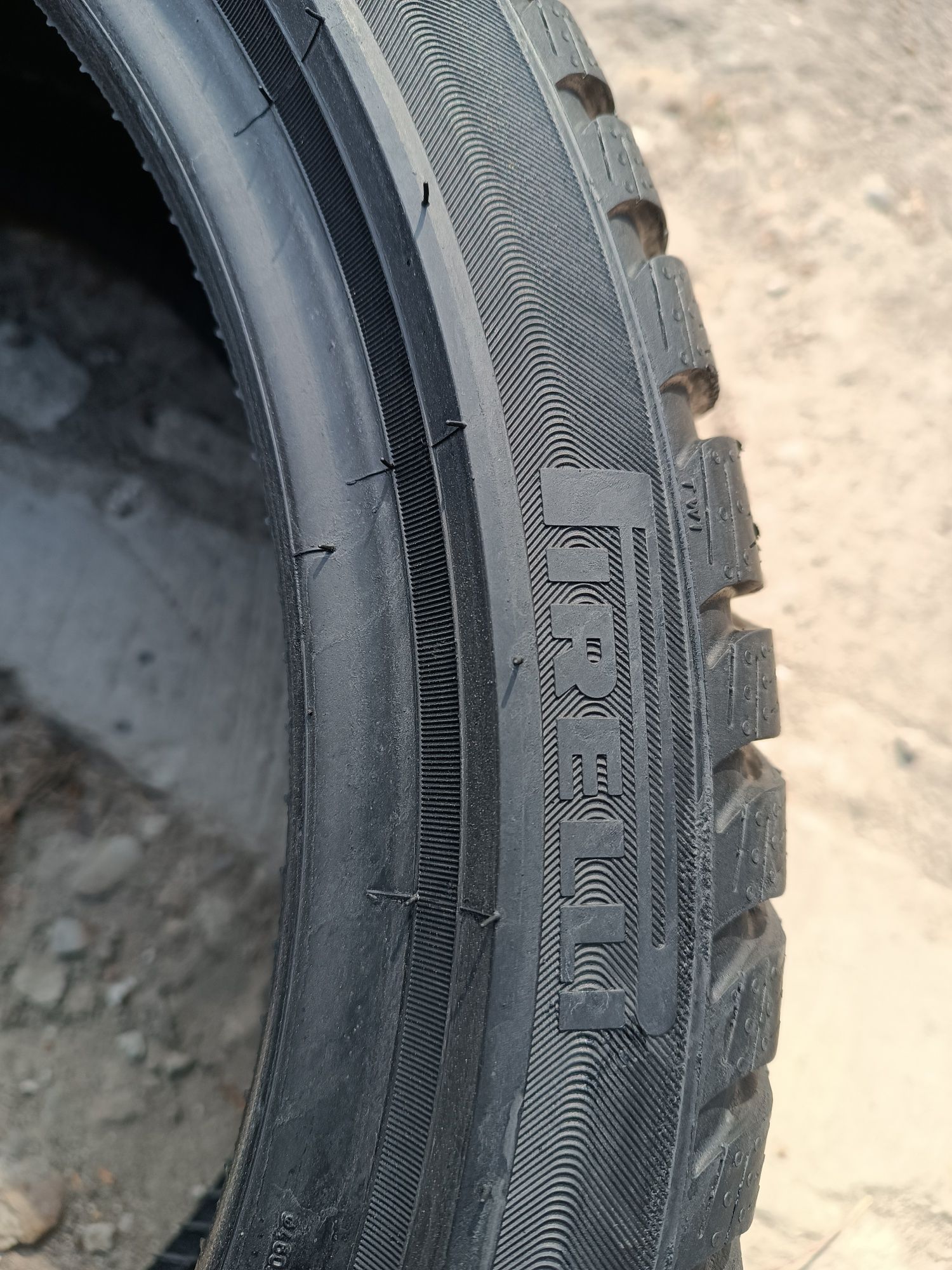 Sprzedam Oponę pojedyńczą 225/40 r18 Pirelli