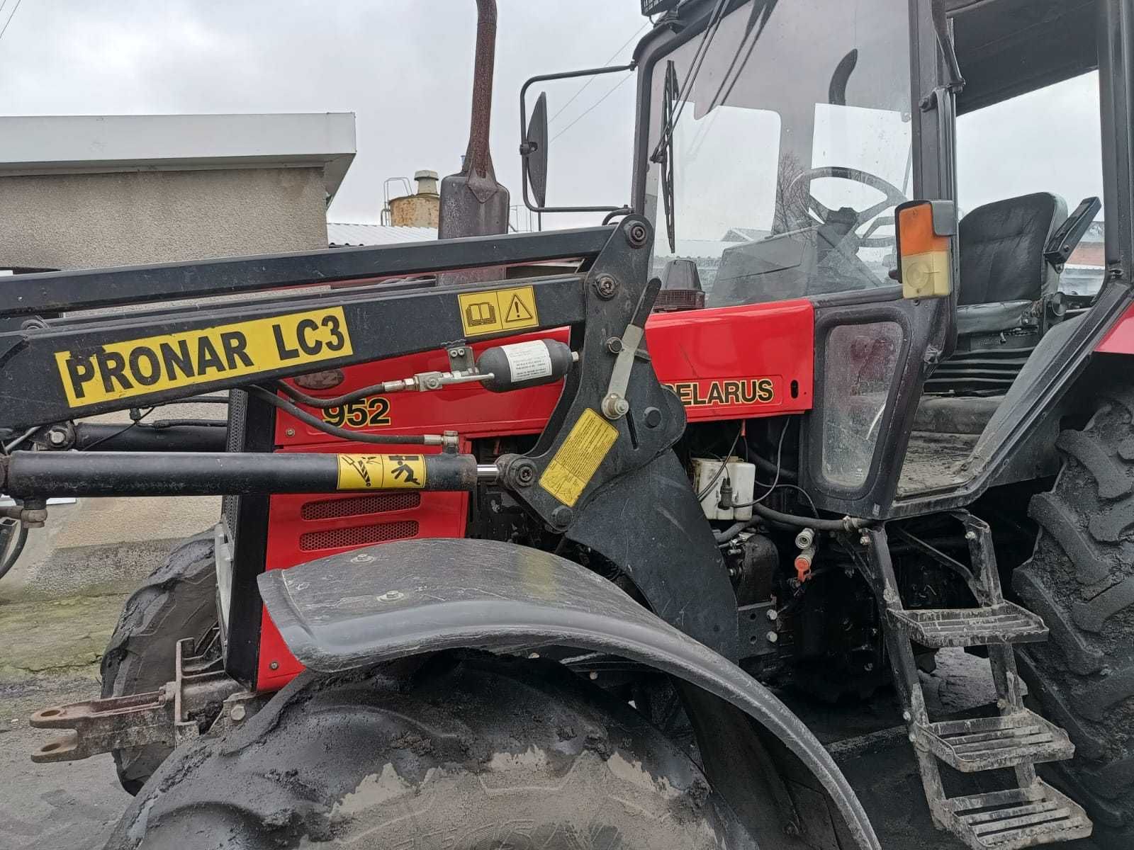 Mtz Belarus 952 z ładowaczem