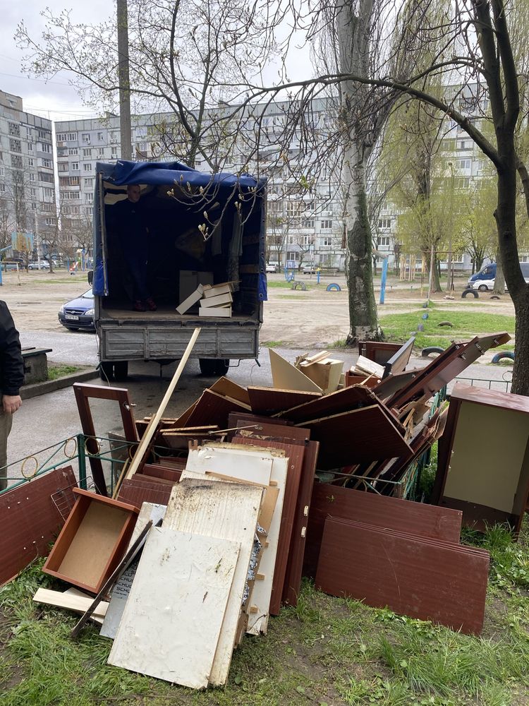 Вывоз хлама , демонтаж , очиска квартир , фасовка в мешки, ветки .
