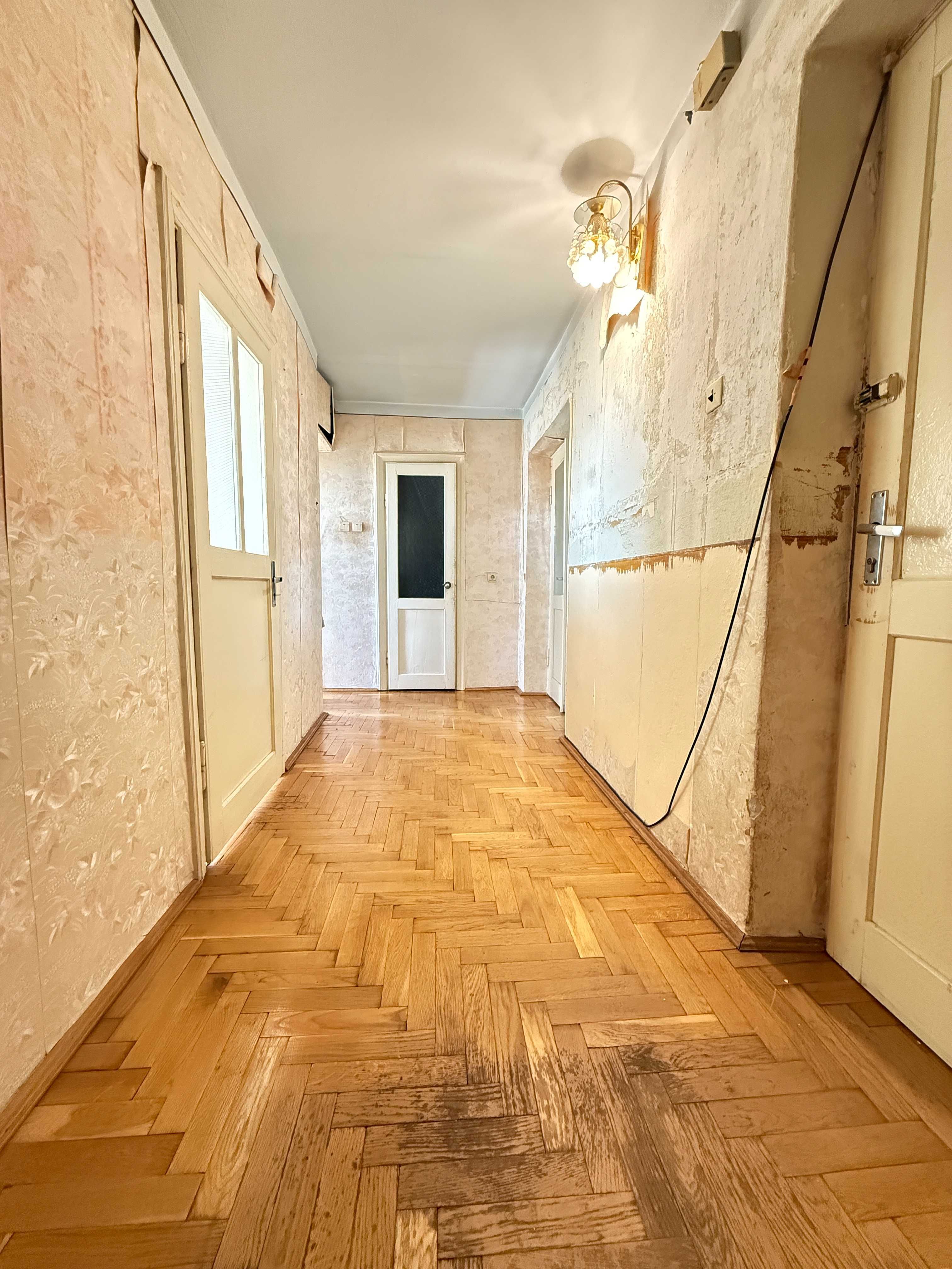 Продається 2-кімнатна чешка  м. Стрий по вул. Грабця 7Б