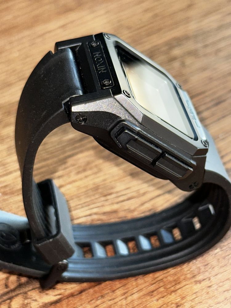 Nixon Regulus zegarek Męski cyfrowy moduł LCD