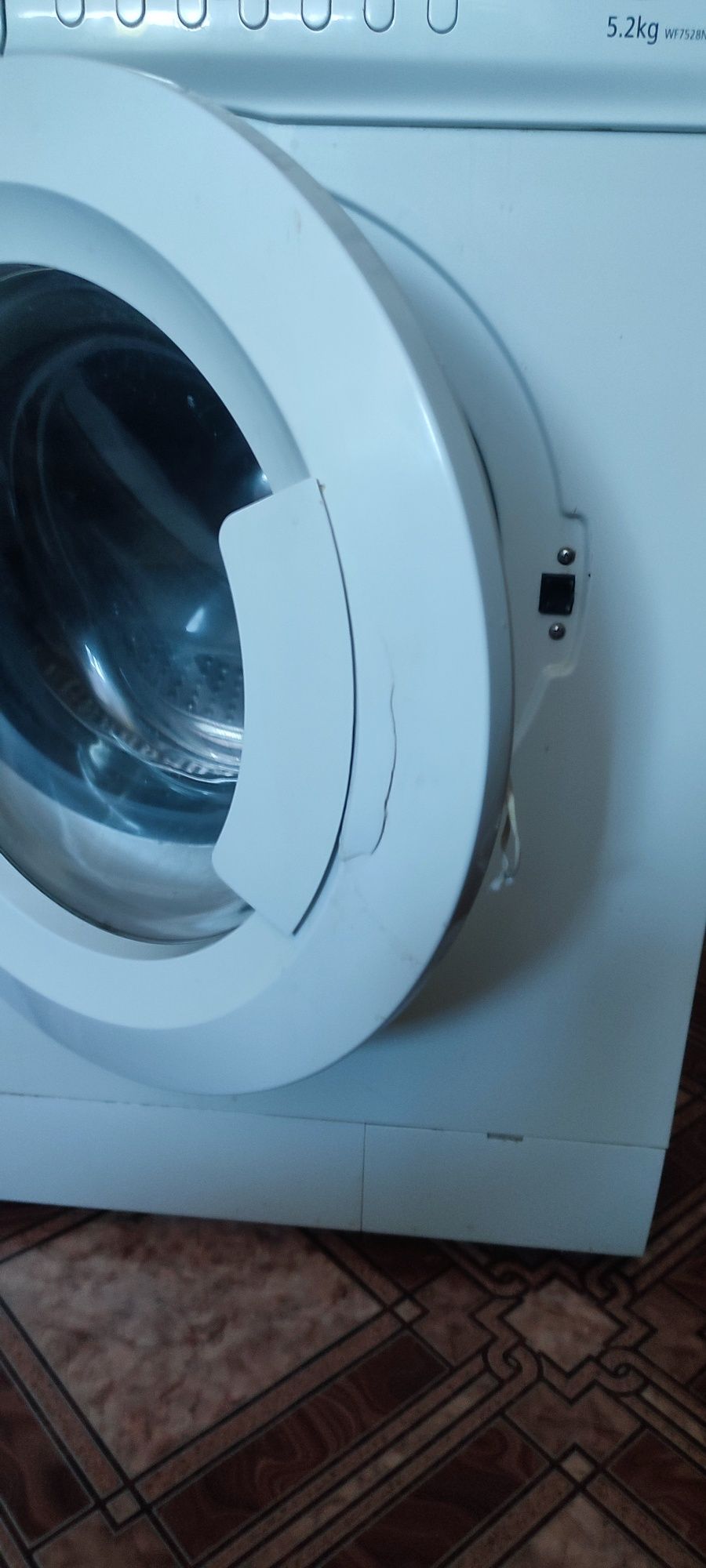 Срочно продам стиральную машинку