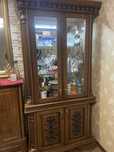 Терміново дубовий сервант  , ціна 25000 , стан нового