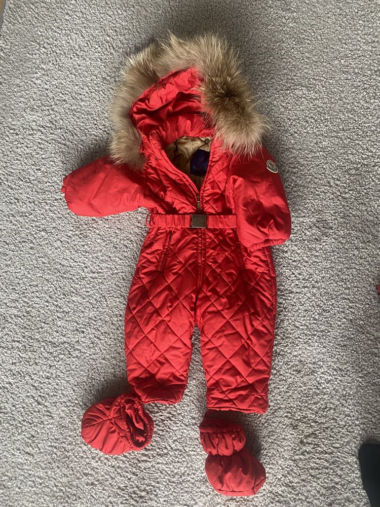 Kombinezon moncler czerwony zimowy 6/9m