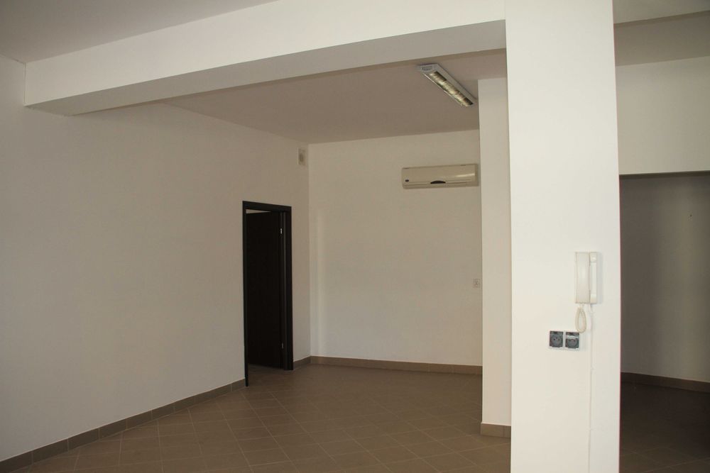 Lokal handlowy, magazyn, 145 m2, parter, Co, Zachodnia/  Limanowskiego