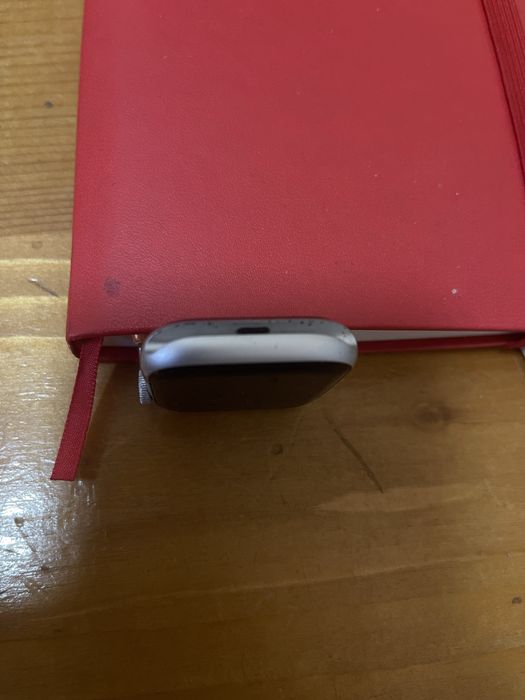 Продам айпл вотч 4/44